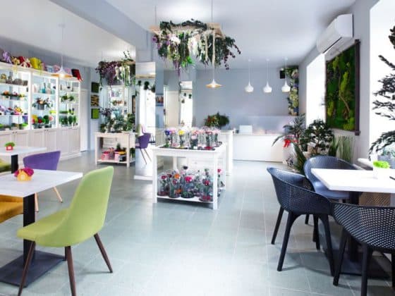 Jak urządzić nowoczesną kwiaciarnię? Meble z HPL, które ułatwiają pracę i zachwycają wyglądem